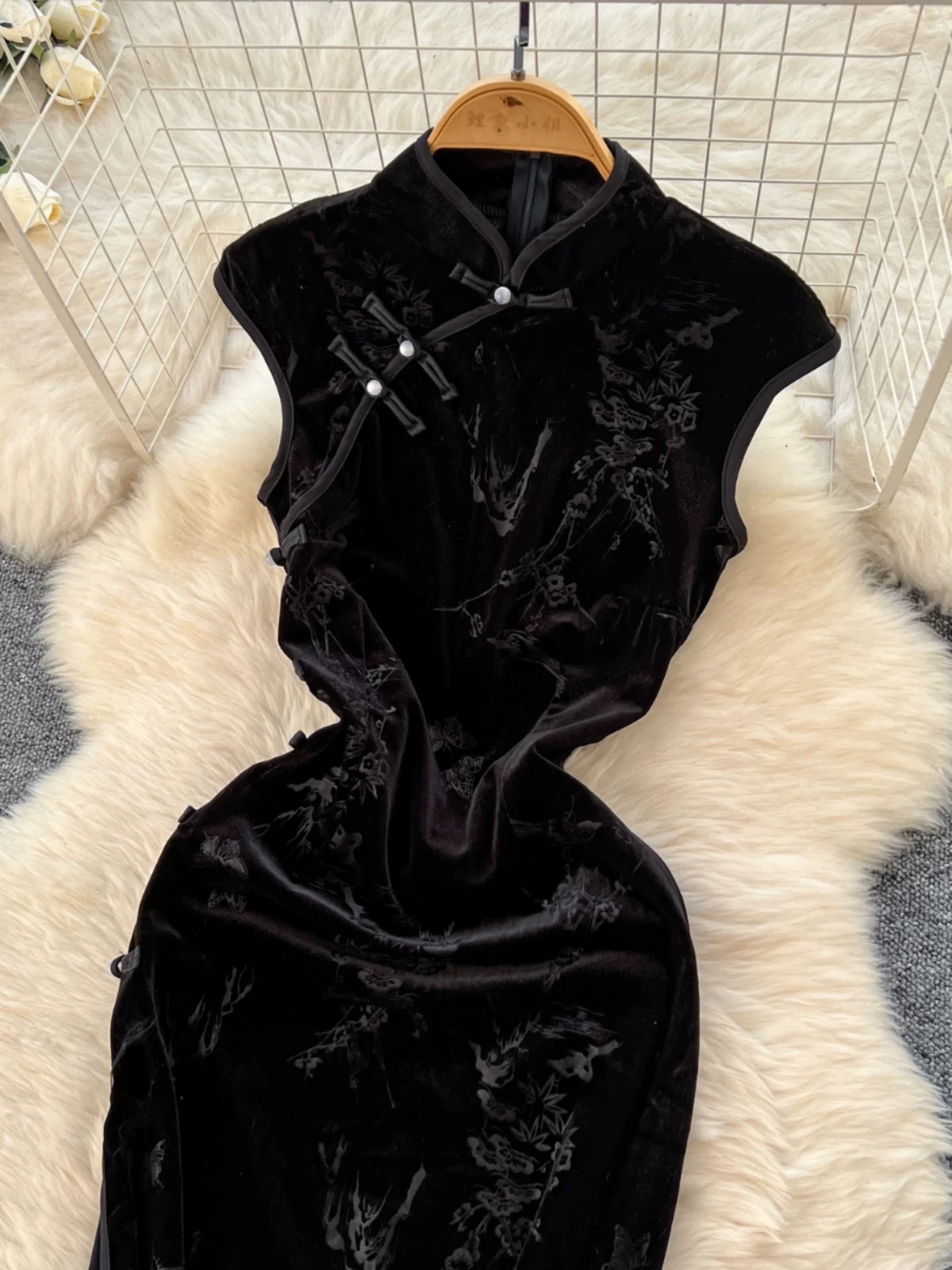 Running errands qipao dress Q235 images